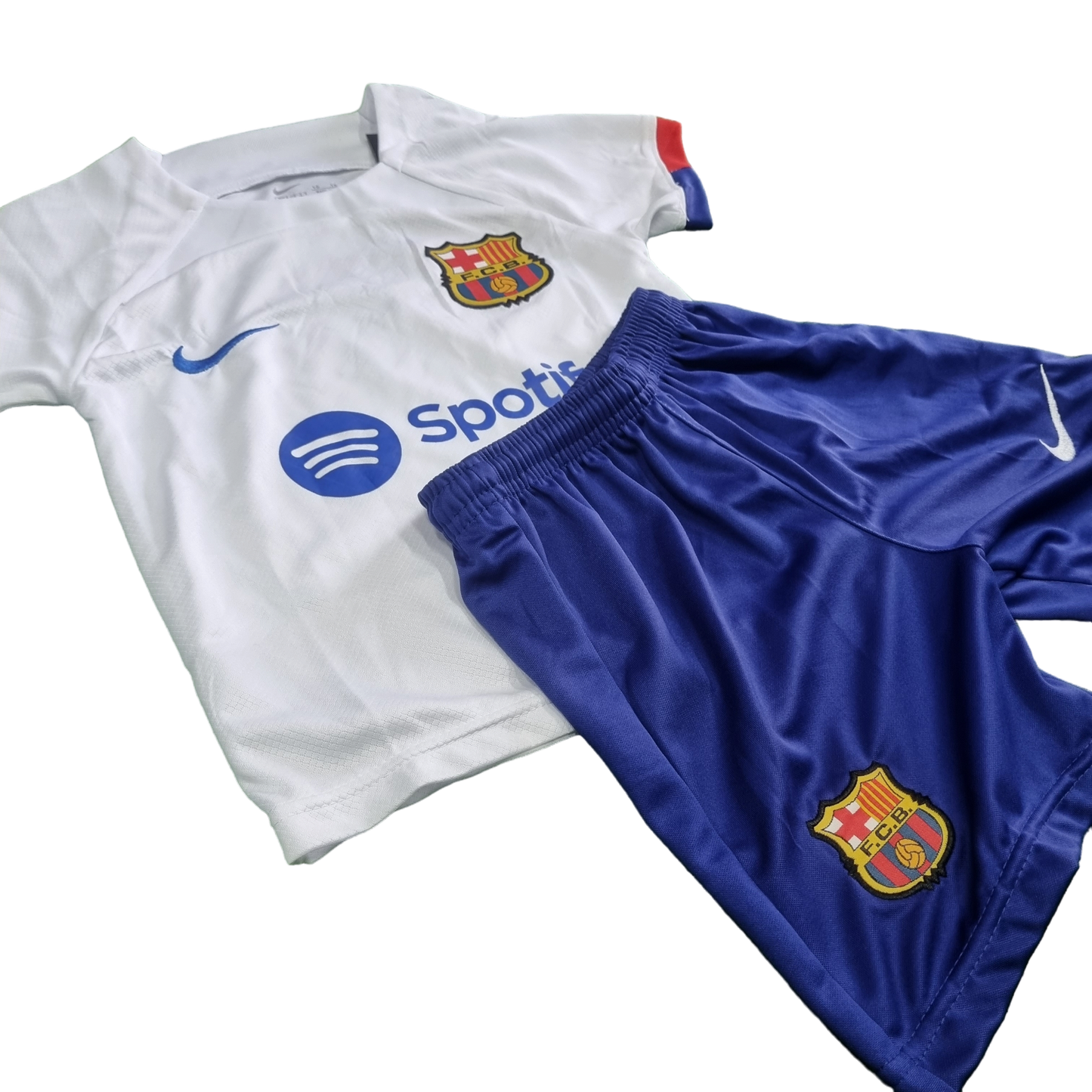 BARCELONA VISITA NIÑO 2023