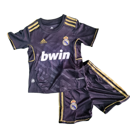 REAL MADRID RETRO VISITA 2011 NIÑO